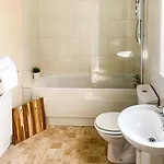 The Warwick - Quaint Victorian With Free Parking * York