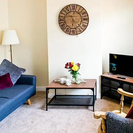 Lodge The Warwick - Quaint Victorian With Free Parking