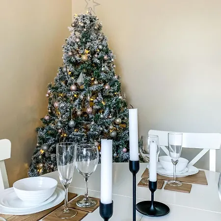 Lodge The Warwick - Quaint Victorian With Free Parking