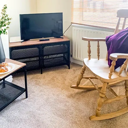 Lodge The Warwick - Quaint Victorian With Free Parking *