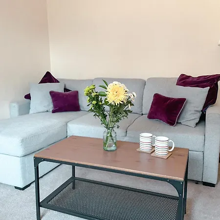 The Warwick - Quaint Victorian With Free Parking Lodge