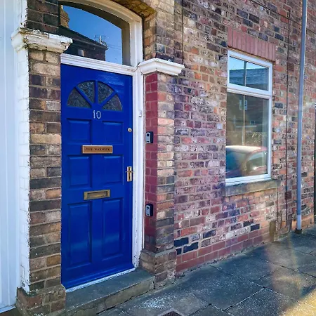 The Warwick - Quaint Victorian With Free Parking *