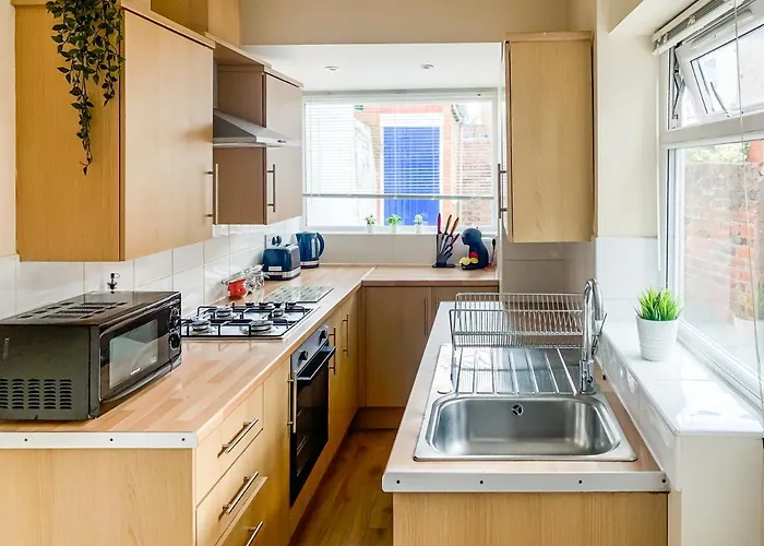 The Warwick - Quaint Victorian With Free Parking * York