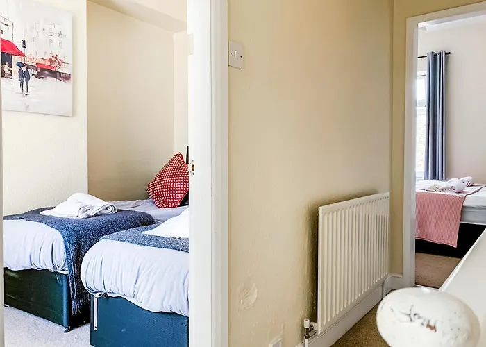 The Warwick - Quaint Victorian With Free Parking * York