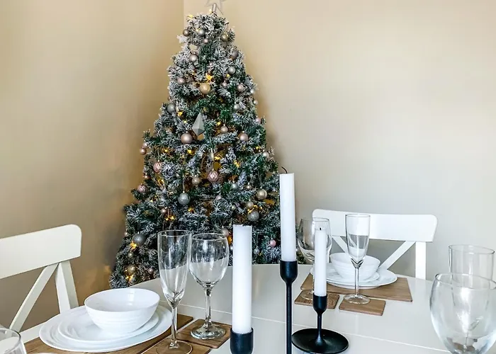 Lodge The Warwick - Quaint Victorian With Free Parking