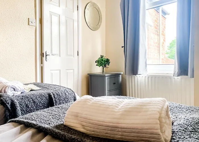 The Warwick - Quaint Victorian With Free Parking * York