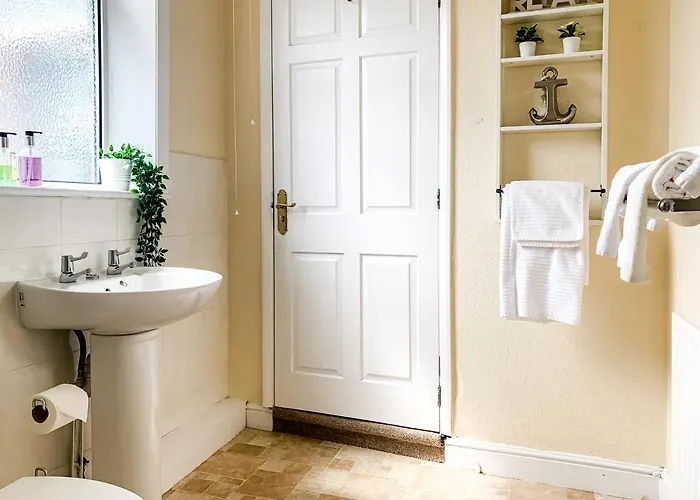 The Warwick - Quaint Victorian With Free Parking York