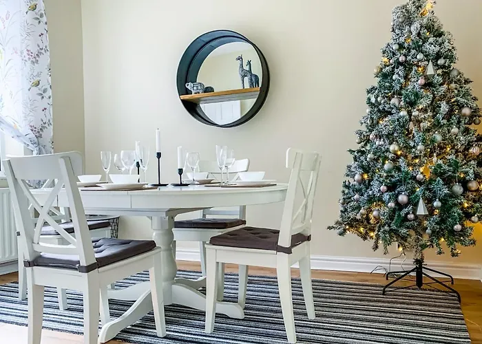 The Warwick - Quaint Victorian With Free Parking Lodge *