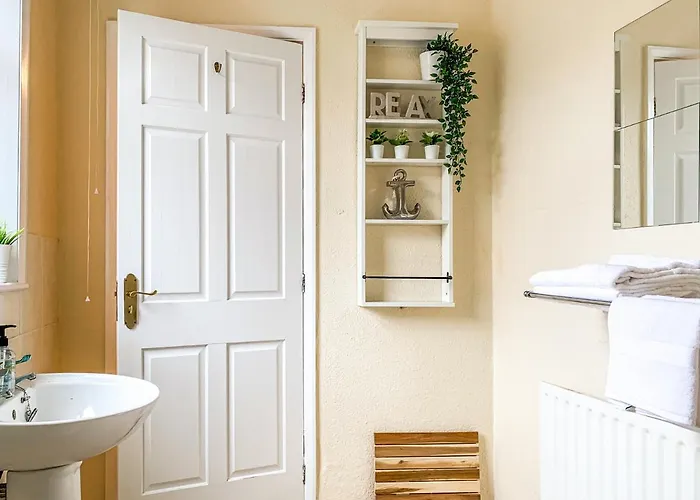 The Warwick - Quaint Victorian With Free Parking * York