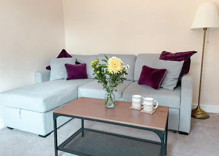 The Warwick - Quaint Victorian With Free Parking Lodge