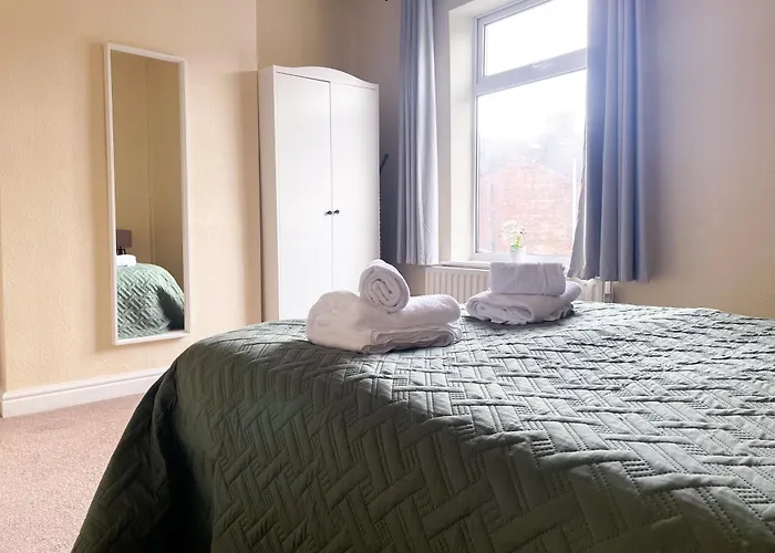 The Warwick - Quaint Victorian With Free Parking York