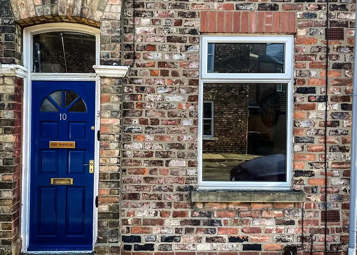 The Warwick - Quaint Victorian With Free Parking Lodge