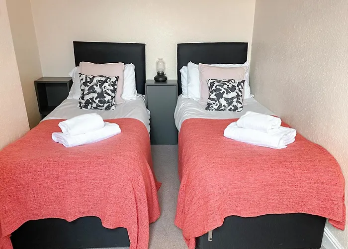 The Warwick - Quaint Victorian With Free Parking Lodge *