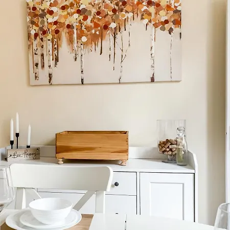 Hytte The Warwick - Quaint Victorian With Free Parking