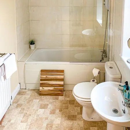 The Warwick - Quaint Victorian With Free Parking York