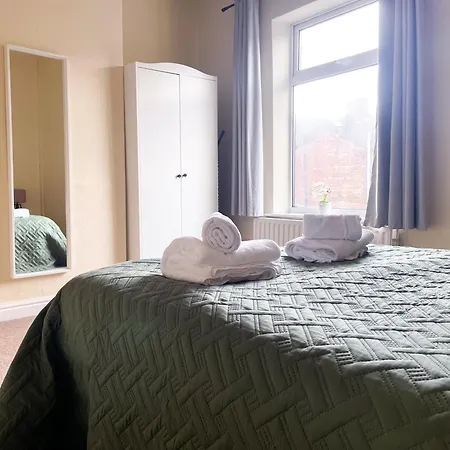 The Warwick - Quaint Victorian With Free Parking 约克